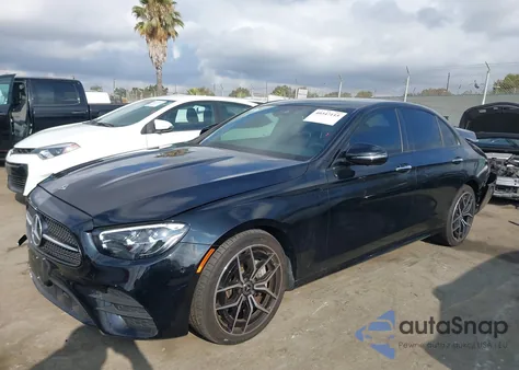 2022 Mercedes-Benz E 350 z USA, uszkodzony, nr VIN W1KZF8DB3NB098863